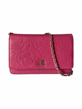 🌷Chanel Camellia Embossed WOC Wallet on Chain Pink Lambskin Gold Hardware